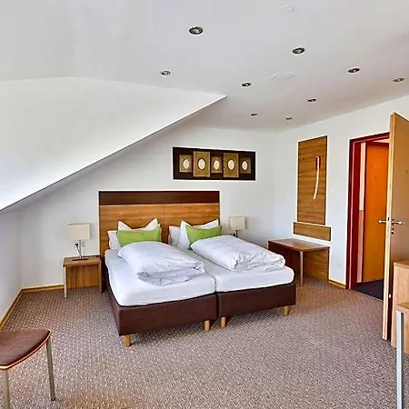 Hecht Garni Hotel 3*